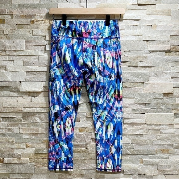 FABLETICS Salar Powerhold Capri Leggings XXS - Picture 2 of 7
